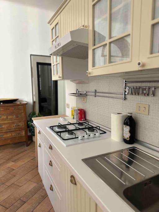 Xenia Apartments - Charming Garden Suite In Porta Venezia Милано Екстериор снимка